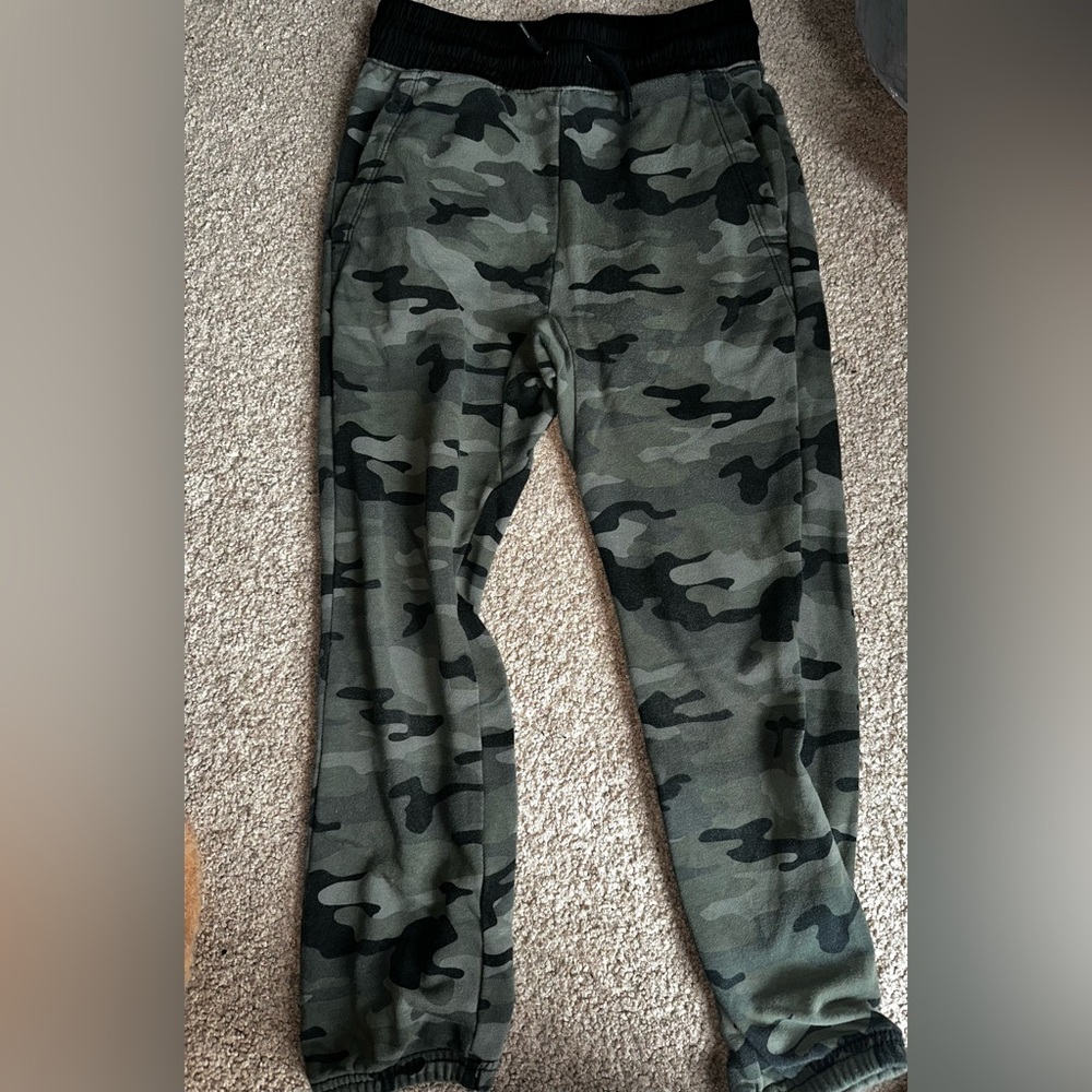 GAP Kids Camouflage Jogger Pants Size 8